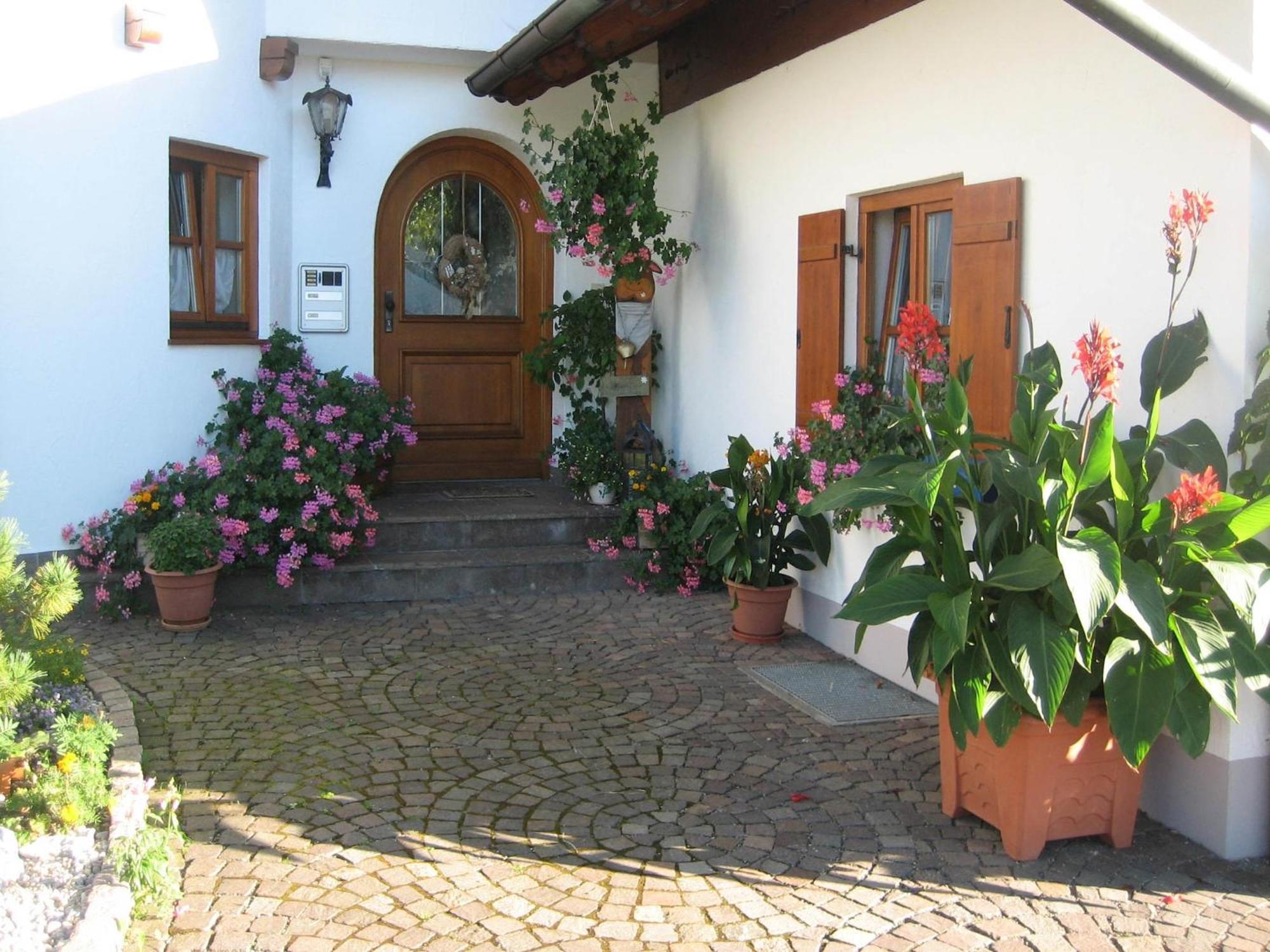 Apartment In The Allg U With View Of The Bavarian Alps Bernbeuren Exterior photo